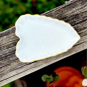 NWT Lilly Pulitzer Monstera Leaf Ceramic Dish Soap Dish